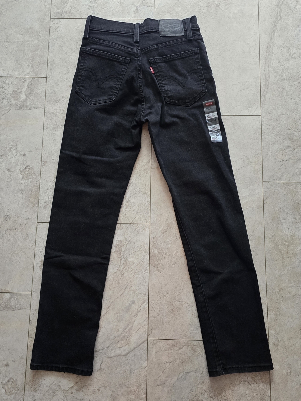 Levi's Women's Wedgie Straight Leg Jeans in Black 25x28 NWT - Picture 6 of 9